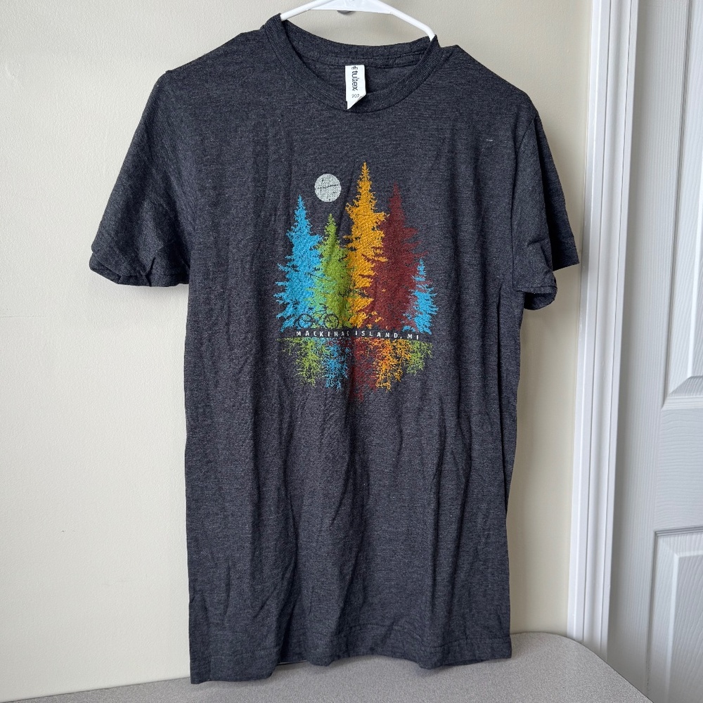 Mackinac Island MI Grey Tee